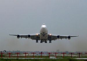 800px-Lahore-PIA-747-TakeOff-80375